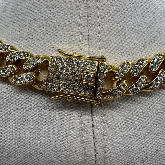 Pave Rhinestones Chunky Cable Chain Necklace 15.5” Gold Toned Snap Clasp - Picture 6 of 10